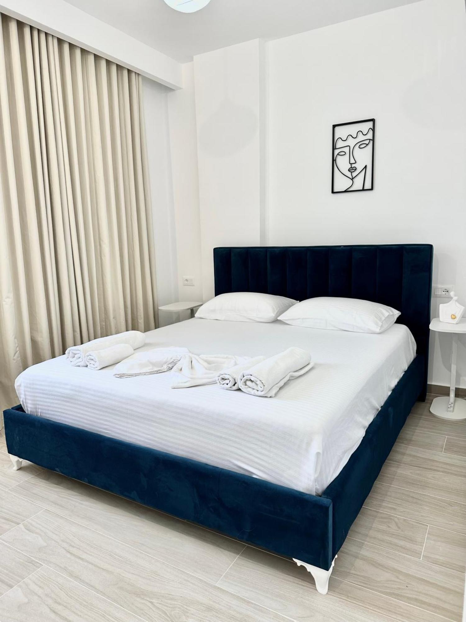 Al Mare Rooms Саранде Екстериор снимка