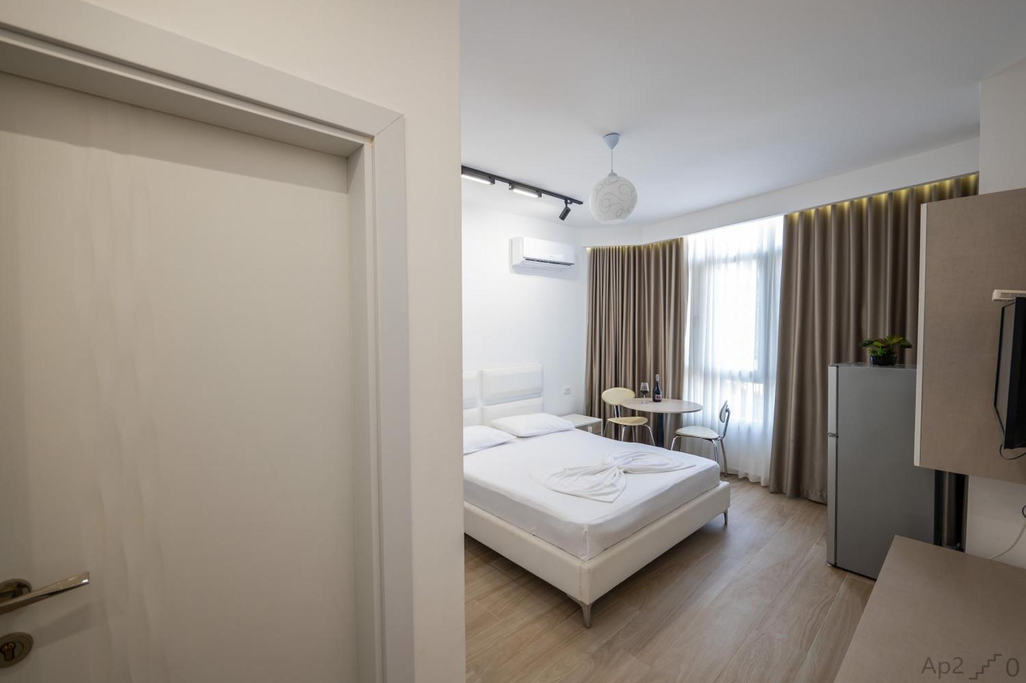 Al Mare Rooms Саранде Екстериор снимка