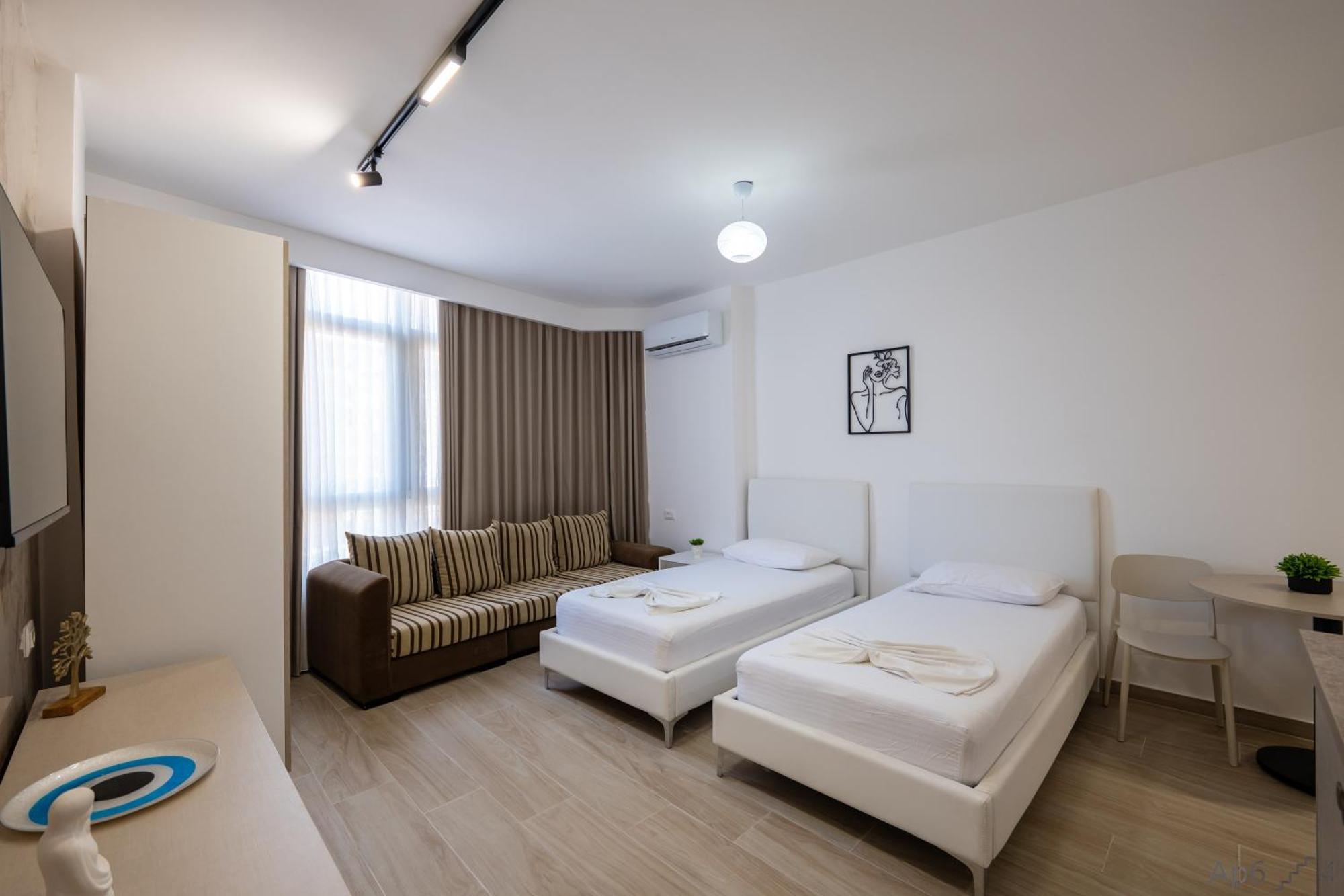 Al Mare Rooms Саранде Екстериор снимка