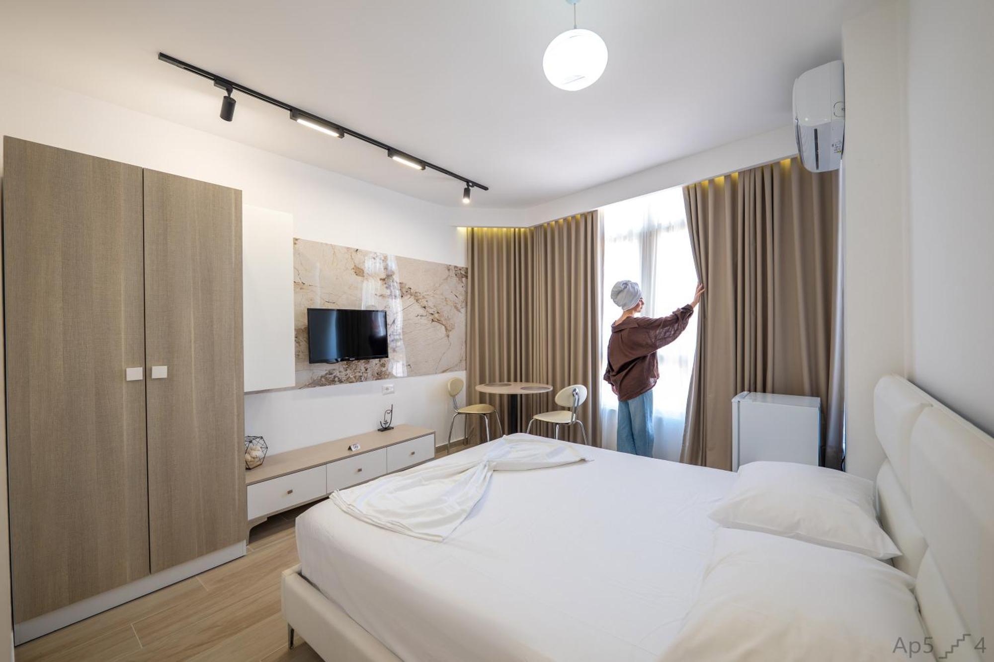 Al Mare Rooms Саранде Екстериор снимка