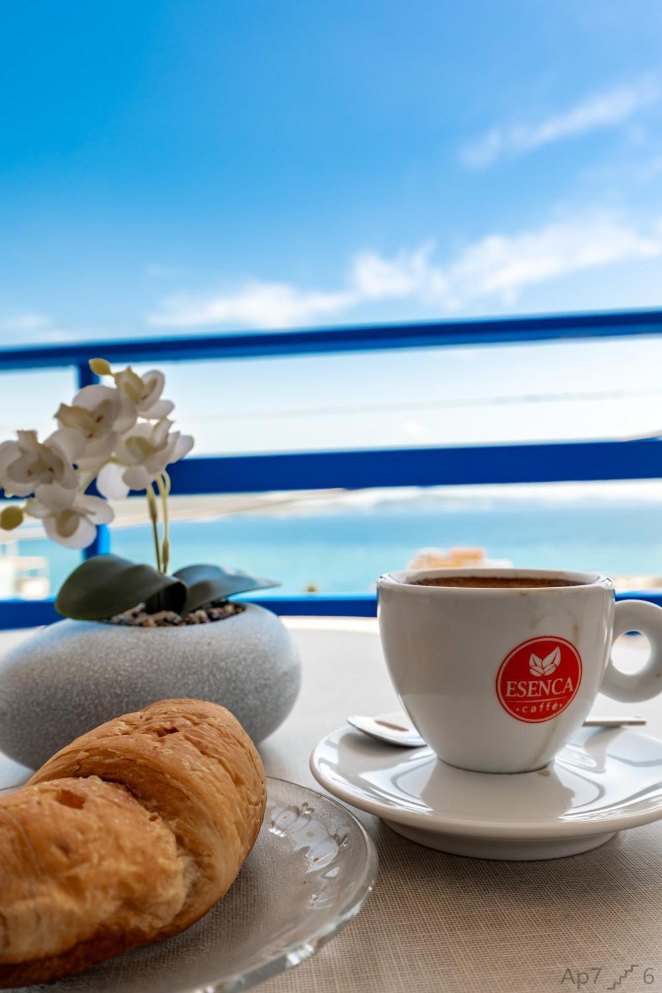 Al Mare Rooms Саранде Екстериор снимка